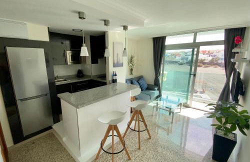 Hermoso Edificio Frente al Mar, a pie de Playa y hermosas vistas - Photo 29