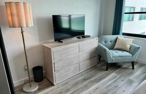 Directly on the Beach with Pool & Ocean View - Photo 9