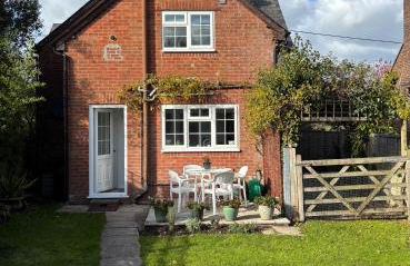 Delightful 3-bedroom Cottage, Brockenhurst - Foto 1