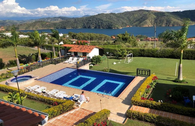 Finca Lago Calima With Excellent View - Photo 1