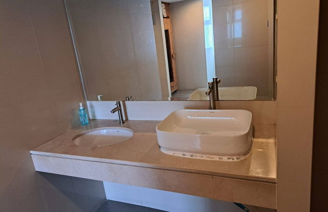 5B - 2 Bedroom Downtown Apartment With Shared Pool - Photo 22