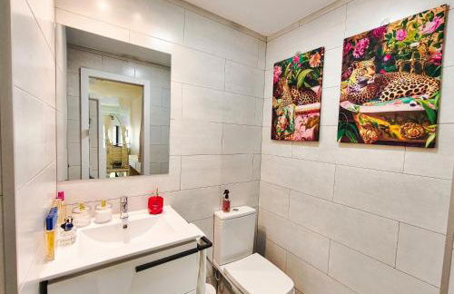 Madrid´s sky Luxury Penthouse 6Pax. 10 min Airport - Foto 18