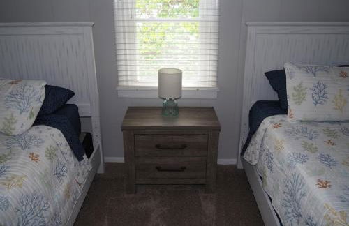 Lorlee - A Large and Luxurious Lakefront Cottage! - Foto 45