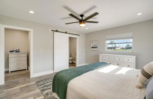 Canal-Front Home with Dock and Patio in North Port - Foto 14