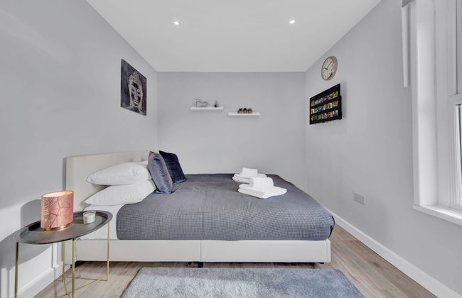 Lovely 1-bed Studio in West Drayton - Photo 3
