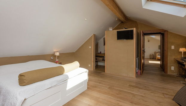 Bertrix Hot Tub & Garden Stay - Photo 5, Room