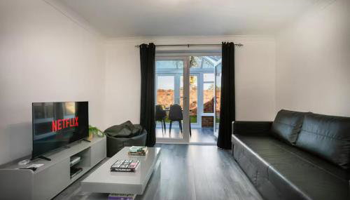 Stylish 2-Bed Home in Nottingham WiFi - Pass the Keys - Foto 1, Other