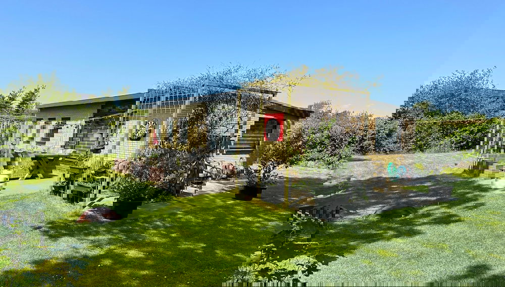 Beautiful Bungalow With Spacious Garden - Foto 1, Profilbild