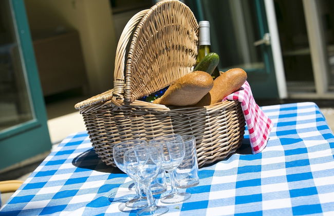 Restyled Holiday Home with 2 Bathrooms near Beach - Photo 24