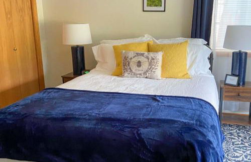 The Peacock House - Waterfront Home with Hot Tub! - Foto 38