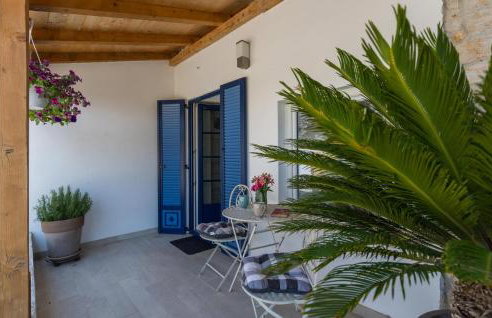 Beautiful Home In Putini With Kitchen - Photo 2