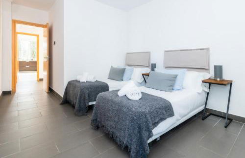 Villa Miramar by Glasir - Photo 35