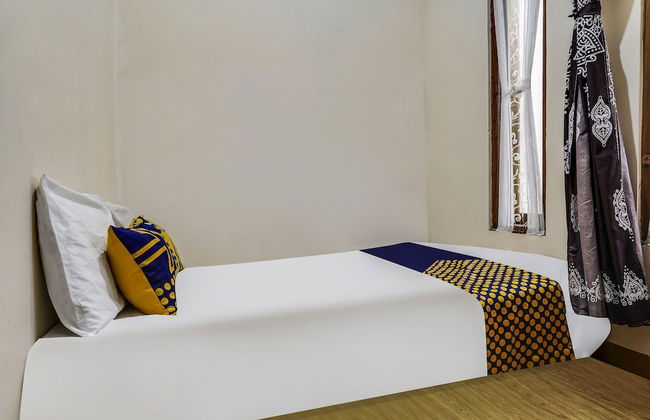 OYO Homes 91006 Eco Tourism Desa Cibodas Areng 5 Syariah - Photo 19