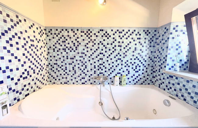 Detached Villa - Sleeps 10 - Pool - Pergola - Playground for Children - Wifi - Foto 40