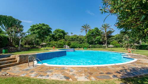 Golden Bay Apartment - Photo 4