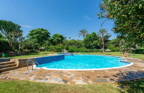 Golden Bay Apartment - Photo 4