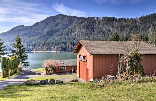 Lakefront Eatonville Cabin with Dock and Mtn Views! - Foto 18