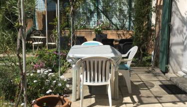 Gîte avec piscine Mes Vacances en Provence à Beaumes de Venise - Foto 4, Garden