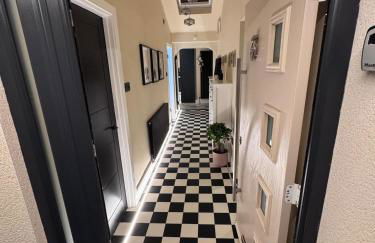 The Bungalow by The Garden Spa Stays, 4 bed, Sauna - Hot Tub - Ice Bath - Foto 2