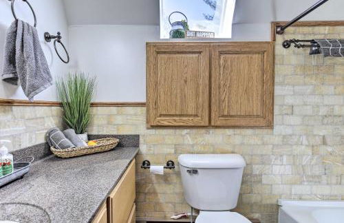 A-Frame Cabin with Private Boat Dock! - Foto 17