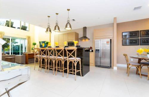 Stunning 4Bd Close to Disney @ Magic Village 7614 - Foto 28