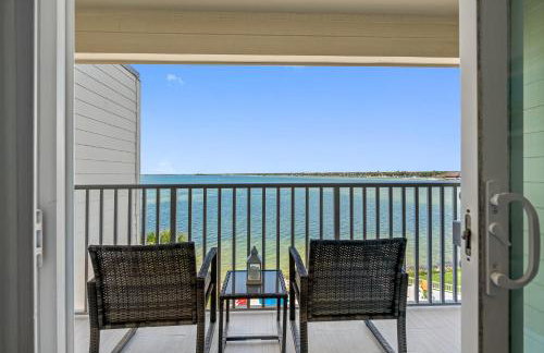 Sunset Paradise - Find yourself in Tampa - Photo 29