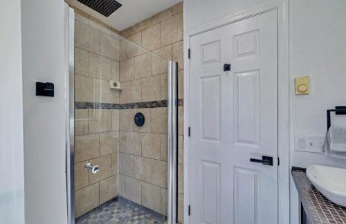 Home in Bushkill Saw Creek Poconos area - Photo 23