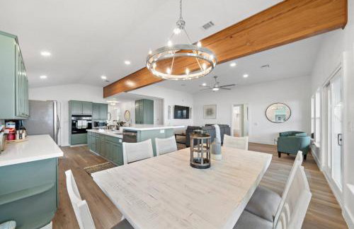 Bayfront Home with Private Pool, Pier, and Firepit - Foto 41