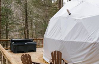 "The Perch" Elevated Woodsy Modern Stay w/ Hot Tub - Foto 9