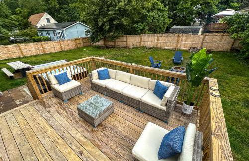 NEW! Updated Mystic Home w/ Sauna, Hot Tub & Deck - Foto 44