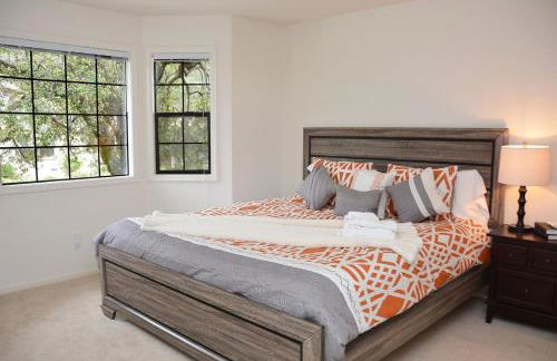 Sonoma Hideaway 3BD 2,5 BATH, Beautiful Patio and Garden - Foto 9