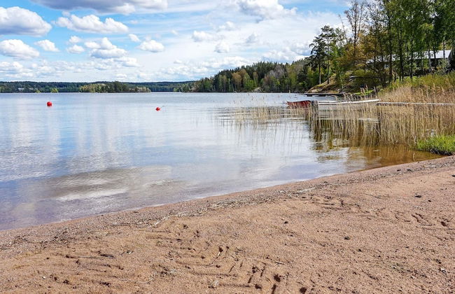 2 Person Holiday Home in Rimforsa - Foto 10