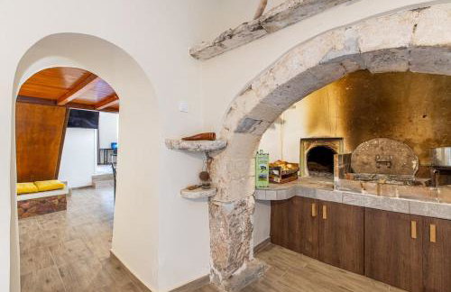 Villa Niovi - Photo 1