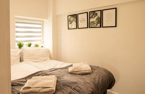 Cosy 2 Bedroom Apartment - Free Parking, Fast WiFi and Smart TV by Tejza Property - Foto 1