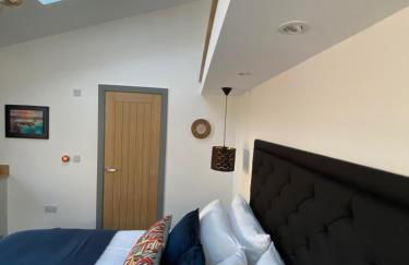 1 bedroom suite in Holt with parking - Photo 7