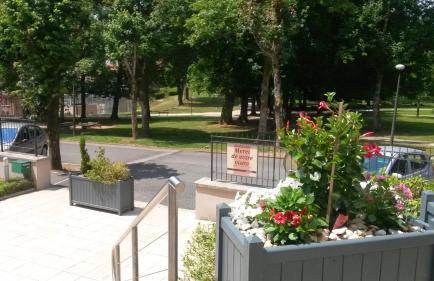 HOTEL CERISE - LES SOURCES Luxeuil-les-Bains - Foto 49