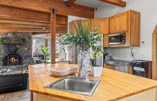 Perfect Family Mountain Getaway with Sauna & Hot Tub - Foto 35