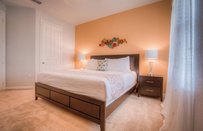 Beautiful LAKEVIEW Deluxe Condo Near Theme Parks - Foto 49