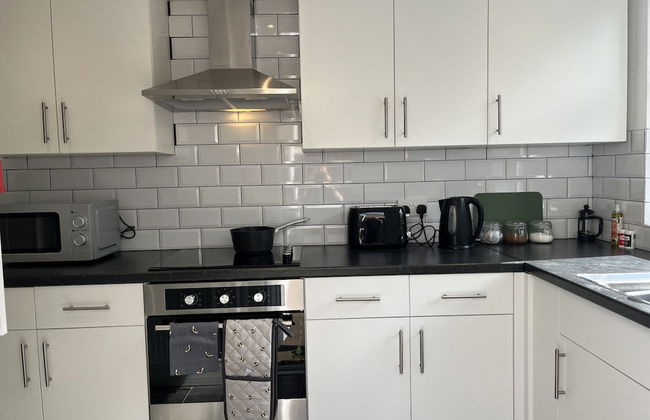 Modernised Central Wigan Townhouse Sleeps up to 6 - Foto 27