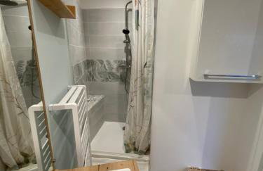 Maisonnette cosy au calme terrasse local vélo - Foto 5