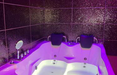 Suite mit Whirlpool, Sauna, Pole Dance und mehr - Foto 33