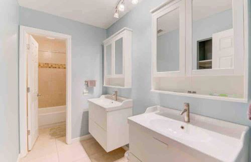 Arcade game room, 2 king beds, ev chargers - Foto 53