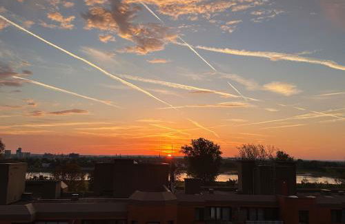 Rheinblick7 Neuss - Spektakulärer Blick auf die Düsseldorfer Skyline - Ruhig Modern Privatparkplatz Aufzug - Top Anbindung an Messe Flughafen Hauptbahnhof - Foto 51