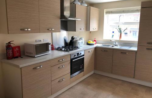 Spring House - Staycation - Perfect for Contractors & Families - 2 Parking Spaces - Foto 5