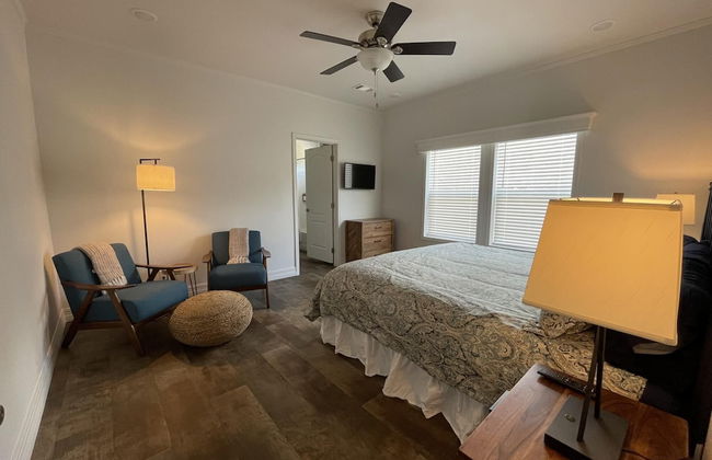 NEW 2bed 2bath With Creek and Open Spaces - Foto 5