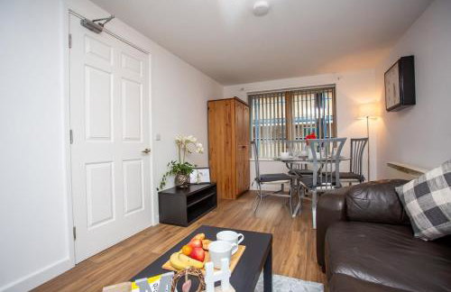 Modern 2BR Pad - 4 Min to Station, Fast WiFi and Smart TVs! - Foto 11