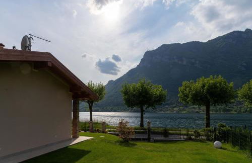 Idyllic cottage next to the beautiful Lake Idro - Foto 85