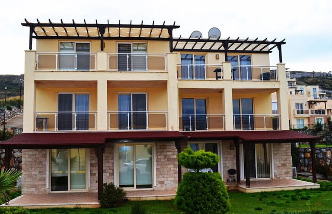 1 Bedroom Apartment Lake View 8 by Likya Global - Photo 23