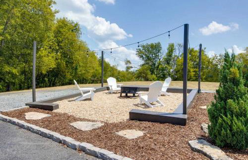 27 South - Large Lux Retreat With Hot Tub & Gameroom - Foto 73