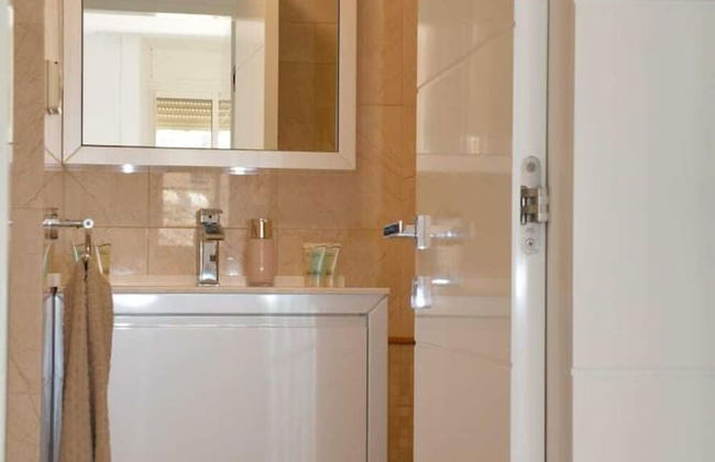 Renovated White 3BD next to Beach - Pool - Foto 21